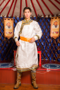蒙古族舞蹈服饰